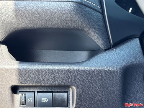Certified 2025 Toyota RAV4 XLE AWD/4WD image 31