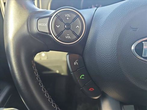 Used 2017 Kia Soul + w/ Designer's Package image 16