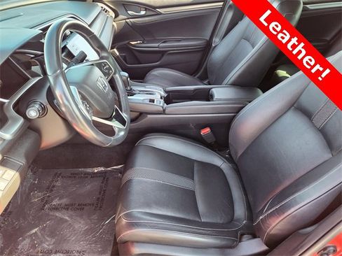 Used 2019 Honda Civic Touring image 14
