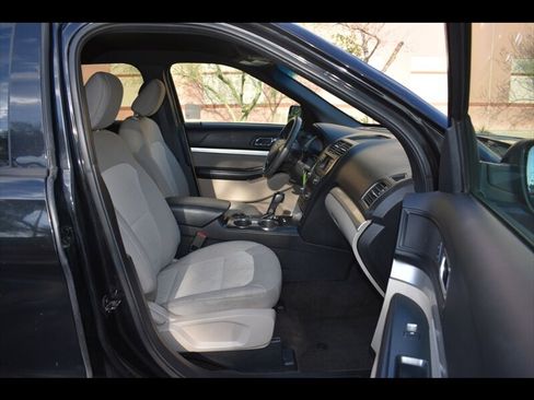 Used 2018 Ford Explorer FWD image 35