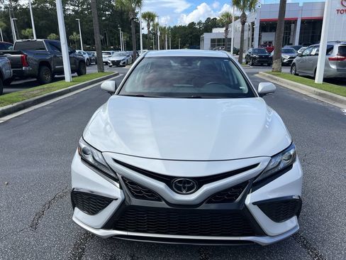 Used 2024 Toyota Camry XSE FWD image 3