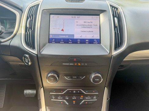 Used 2020 Ford Edge SEL w/ Convenience Package FWD image 11