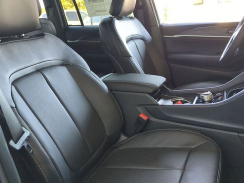 New 2026 Jeep Grand Cherokee Limited AWD/4WD image 8