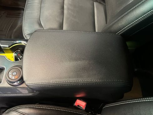 Used 2016 Ford Explorer Limited image 31