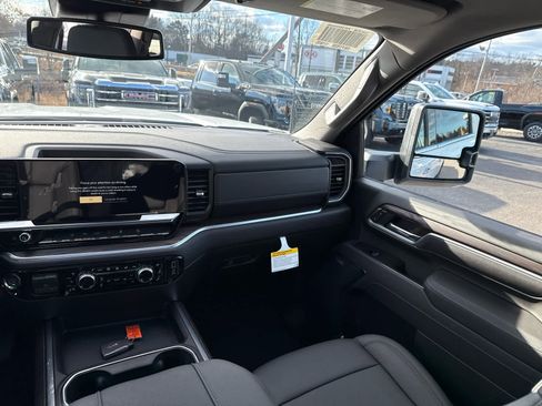 New 2026 GMC Sierra 2500 SLT w/ SLT Premium Package image 15