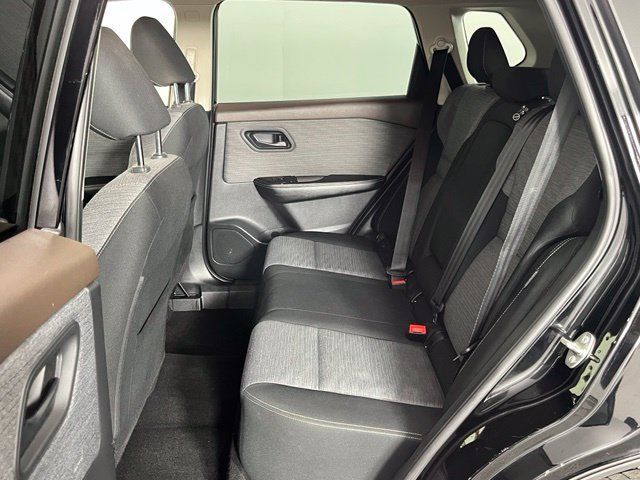 Used 2021 Nissan Rogue S AWD/4WD image 23