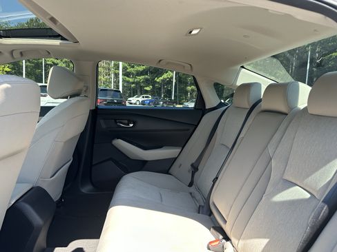Used 2023 Honda Accord EX image 8