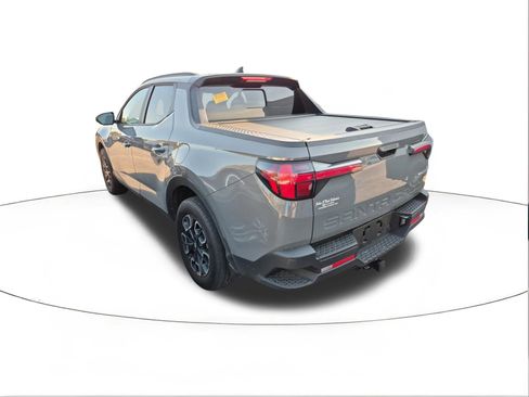 Used 2023 Hyundai Santa Cruz SEL Premium image 3