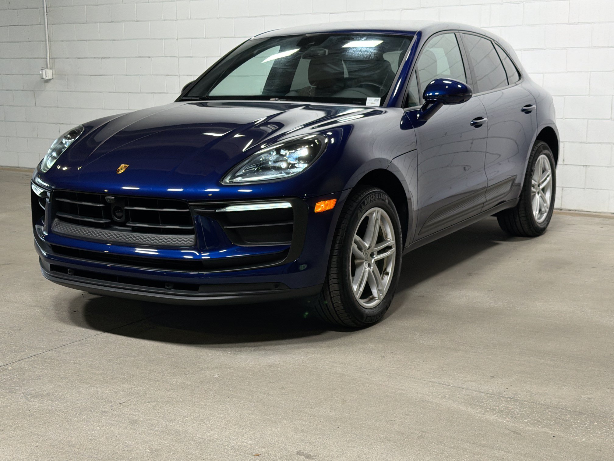 Certified 2026 Porsche Macan AWD/4WD image 1