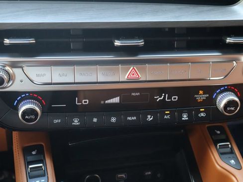 Used 2025 Kia Telluride SX X-Line AWD/4WD image 21