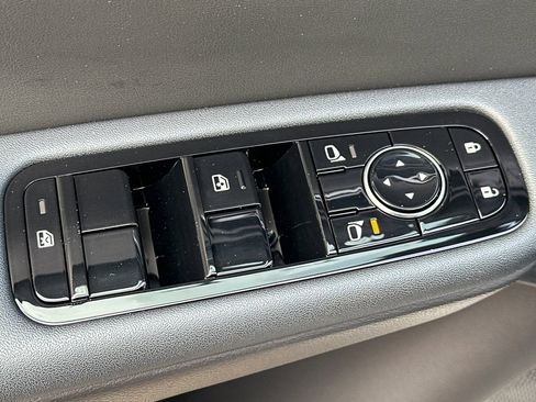 New 2026 Nissan Leaf S+ w/ Floor Mat Package (S+) image 13