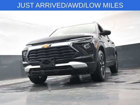 Used 2025 Chevrolet TrailBlazer LT w/ Driver Confidence Package image 23