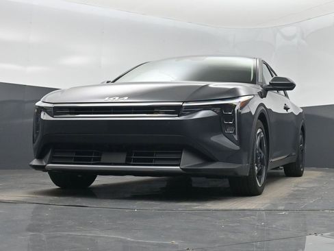 Certified 2025 Kia K4 EX image 12