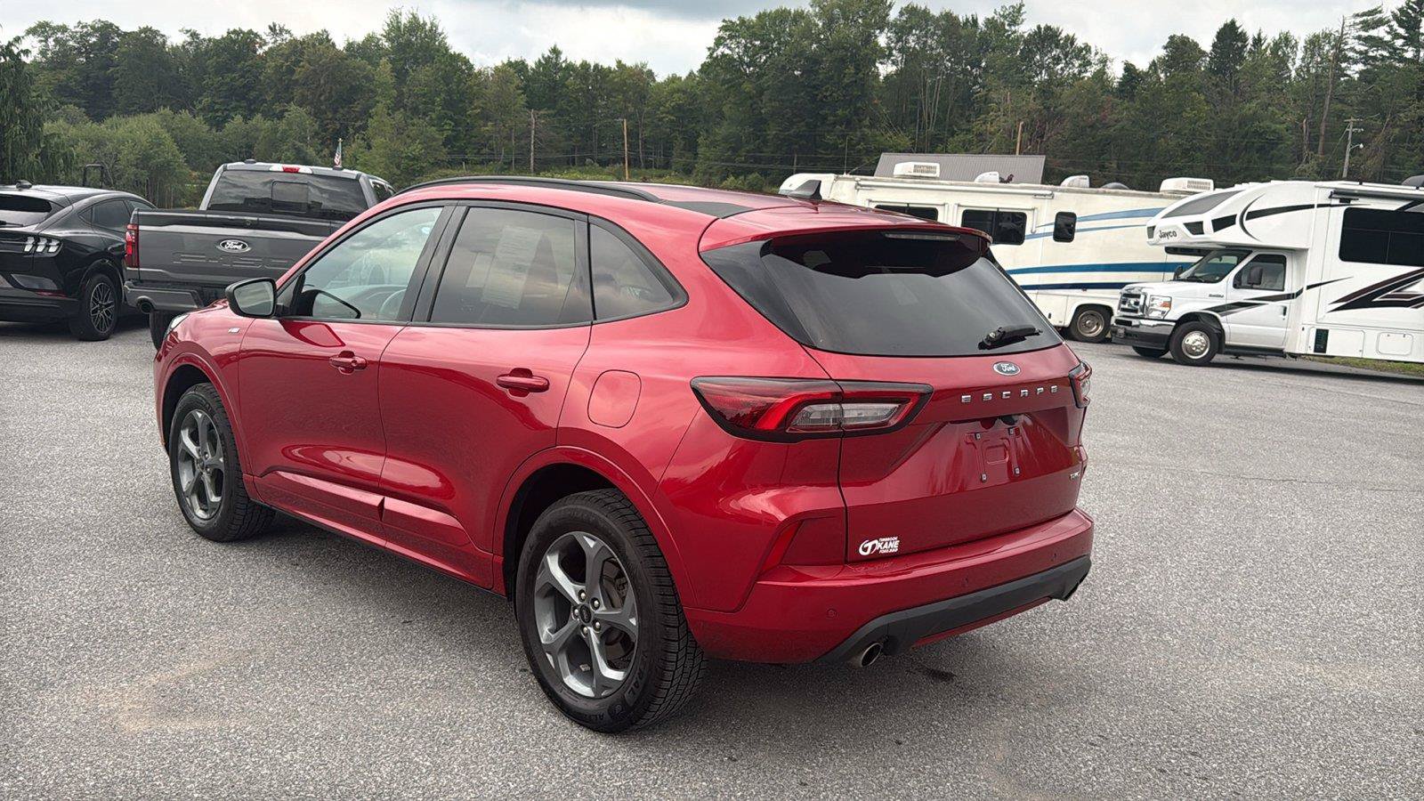 Used 2024 Ford Escape ST-Line w/ Tech Pack #1 AWD/4WD image 5