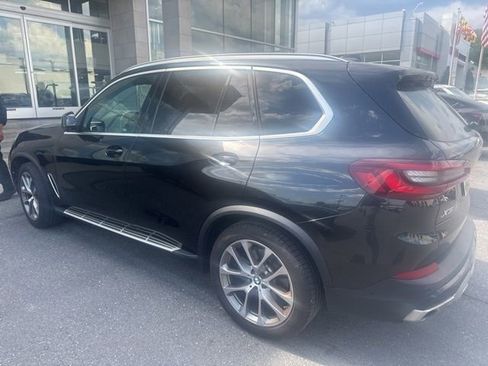 Used 2023 BMW X5 xDrive40i w/ Premium Package AWD/4WD image 2