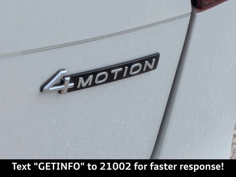 Used 2022 Volkswagen Tiguan SEL R-Line AWD/4WD image 15
