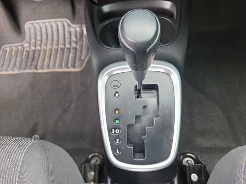 Used 2016 Toyota Yaris L FWD image 25