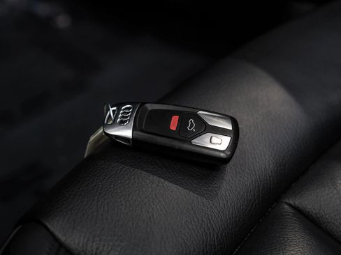 Used 2017 Audi A4 2.0T Premium image 61