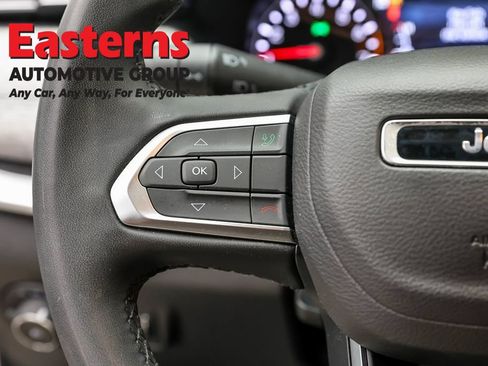 Used 2024 Jeep Compass Latitude AWD/4WD image 14