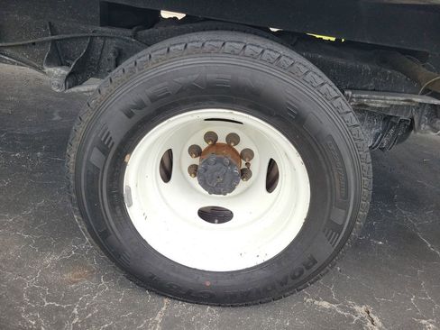 Used 2024 Ford E-350 and Econoline 350 Super Duty w/ Power Windows & Locks Group RWD image 5