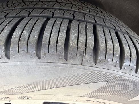 Certified 2025 BMW X5 xDrive50e image 33