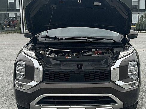 Used 2024 Mitsubishi Outlander SEL image 19