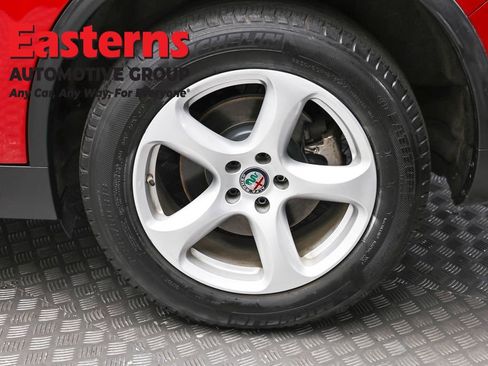 Used 2020 Alfa Romeo Stelvio AWD image 8