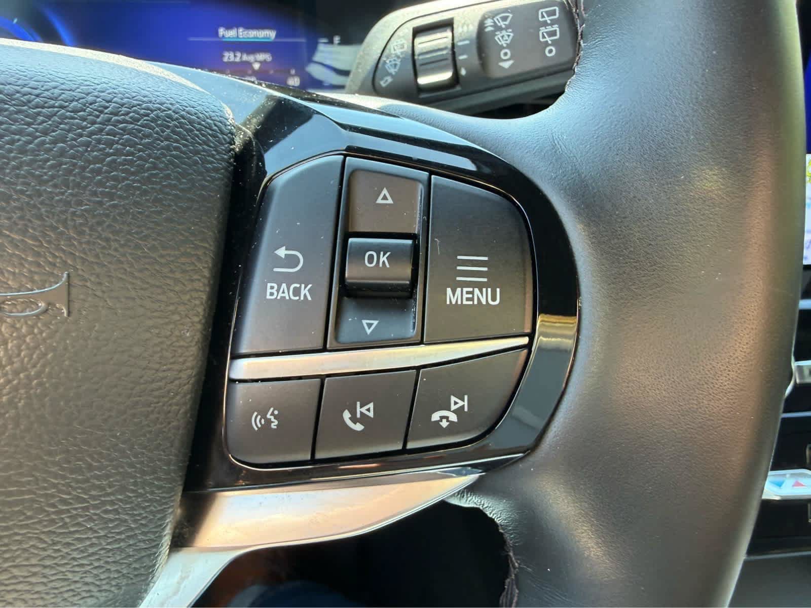 Used 2022 Ford Explorer Platinum w/ Equipment Group 601A AWD/4WD image 21