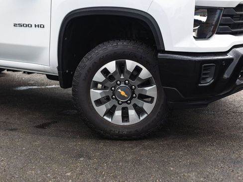 New 2026 Chevrolet Silverado 2500 Custom w/ Custom Value Package AWD/4WD image 4