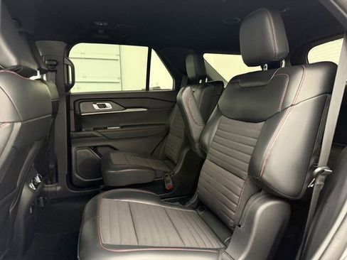 Used 2025 Ford Explorer ST-Line AWD/4WD image 26