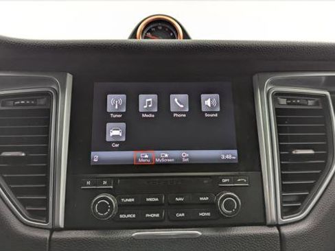 Used 2018 Porsche Macan Sport Edition image 30