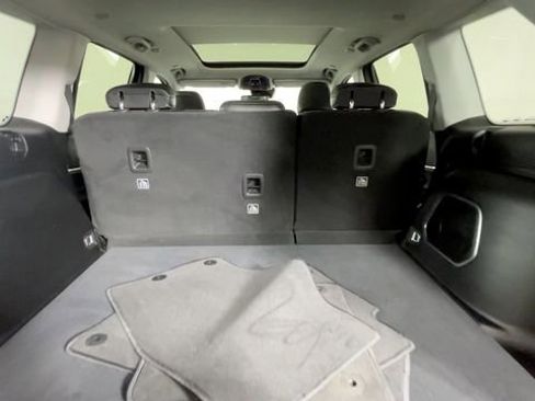 Used 2023 Jeep Grand Cherokee 4WD 4xe image 18