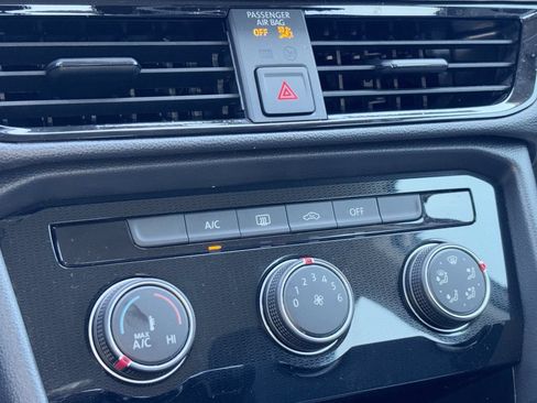 Certified 2025 Volkswagen Taos S FWD image 16