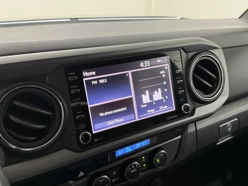 Used 2022 Toyota Tacoma TRD Off-Road image 22