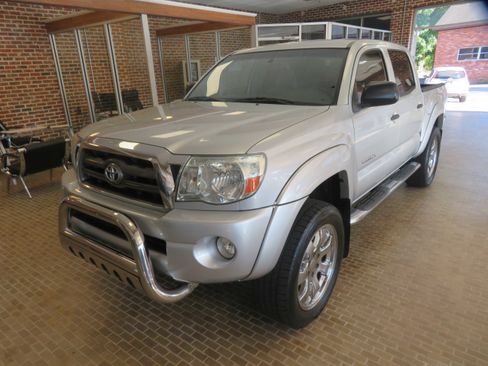 Used 2010 Toyota Tacoma PreRunner image 77