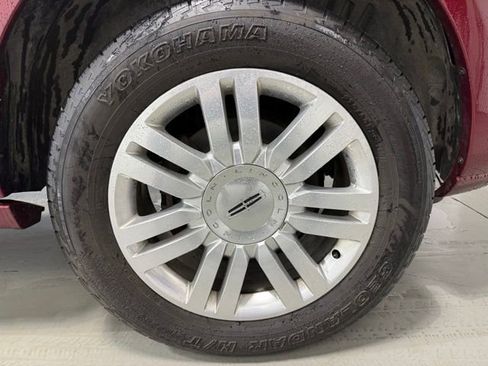 Used 2014 Lincoln Navigator 4WD image 33