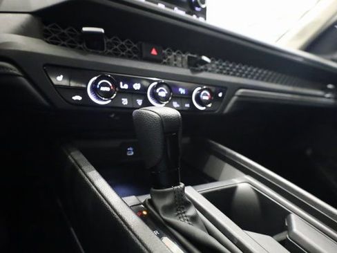 Used 2024 Honda Accord EX image 19