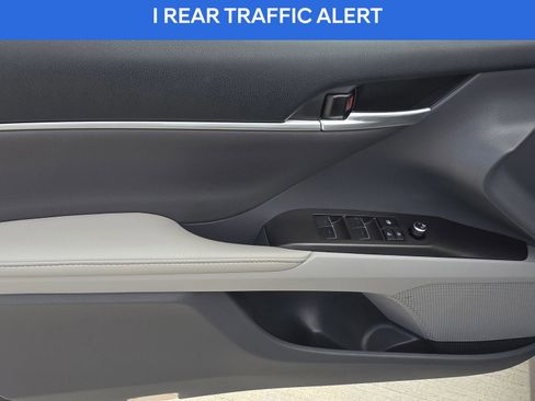 Used 2023 Toyota Camry XLE image 17