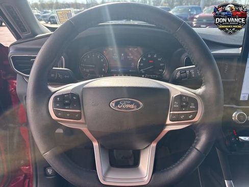 Used 2023 Ford Explorer Limited w/ Limited Technology Package AWD/4WD image 19