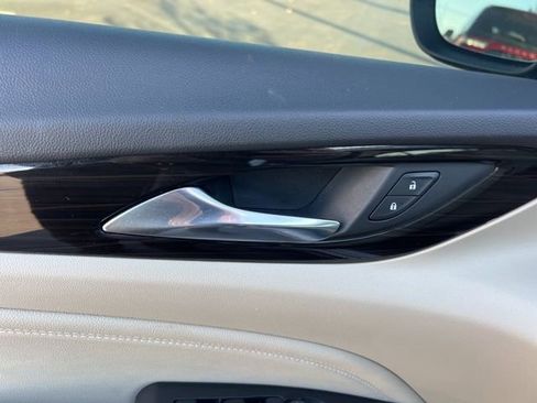 Used 2020 Buick Regal Essence image 28