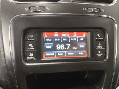 Used 2018 Dodge Journey SXT w/ Connectivity Group FWD image 25