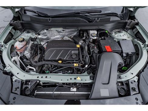 Used 2025 Chevrolet Trax ACTIV w/ Driver Confidence Package image 28