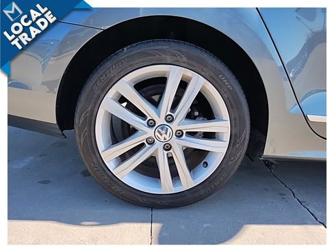 Used 2017 Volkswagen Jetta SEL image 15