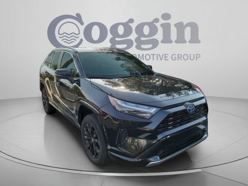 Certified 2023 Toyota RAV4 SE AWD/4WD image 9