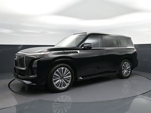 Used 2025 INFINITI QX80 Luxe RWD image 3