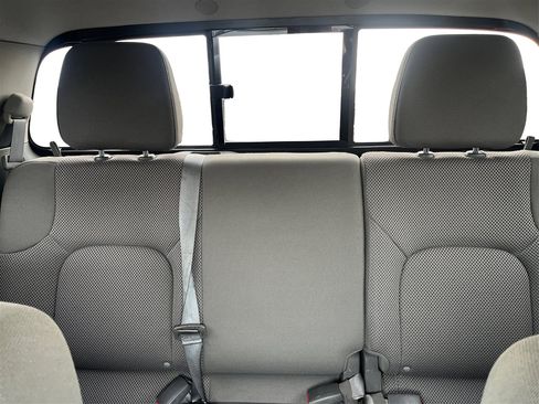 Used 2020 Nissan Frontier SV image 14