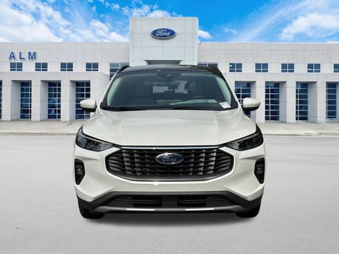New 2025 Ford Escape SE image 2
