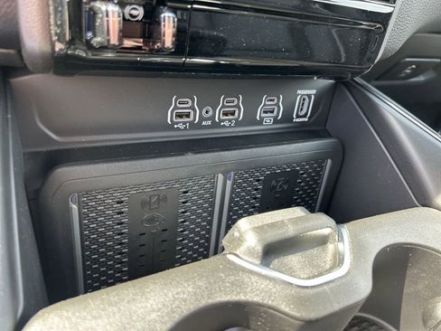 New 2026 RAM 1500 Laramie AWD/4WD image 27