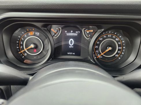 Used 2025 Jeep Wrangler Unlimited Sport AWD/4WD image 18