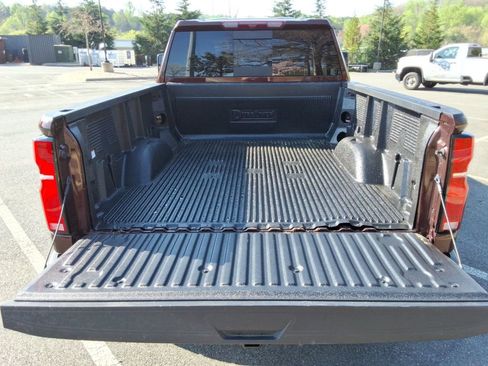 Used 2024 Chevrolet Silverado 2500 LTZ w/ LTZ Plus Package image 17